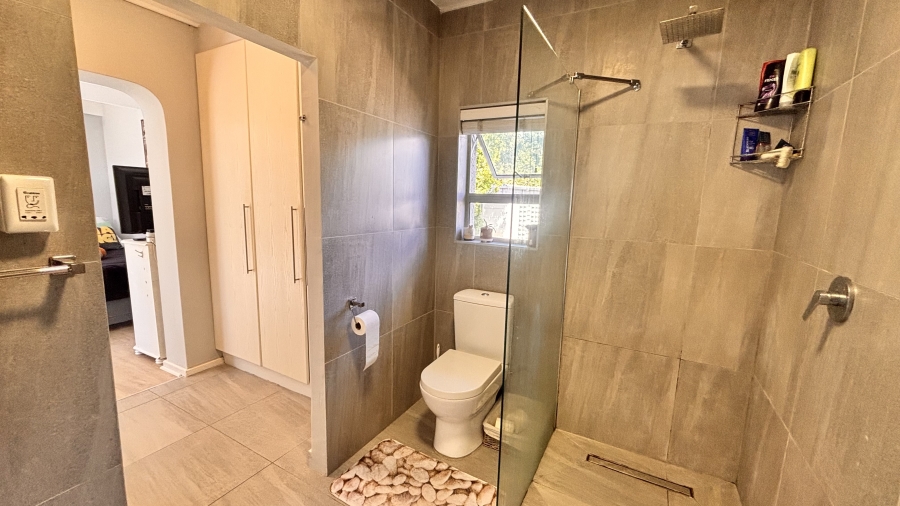 4 Bedroom Property for Sale in Kirstenhof Western Cape